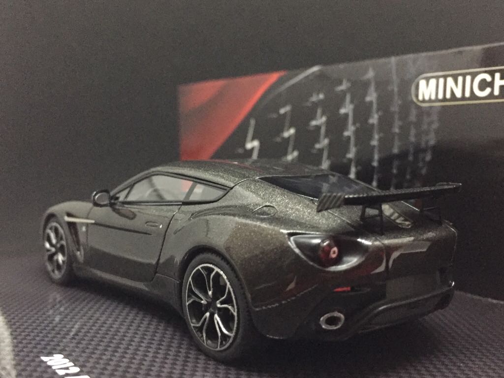 Aston Martin V12 Zagato - Minichamps toy car collectible - Main Image 2
