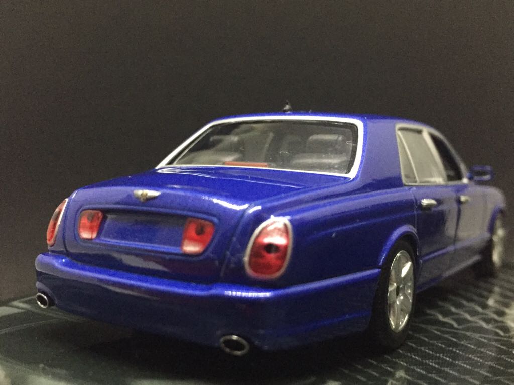 Bentley Arnage T - Minichamps toy car collectible - Main Image 2