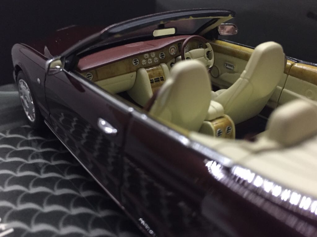 Bentley Azure - Minichamps toy car collectible - Main Image 2