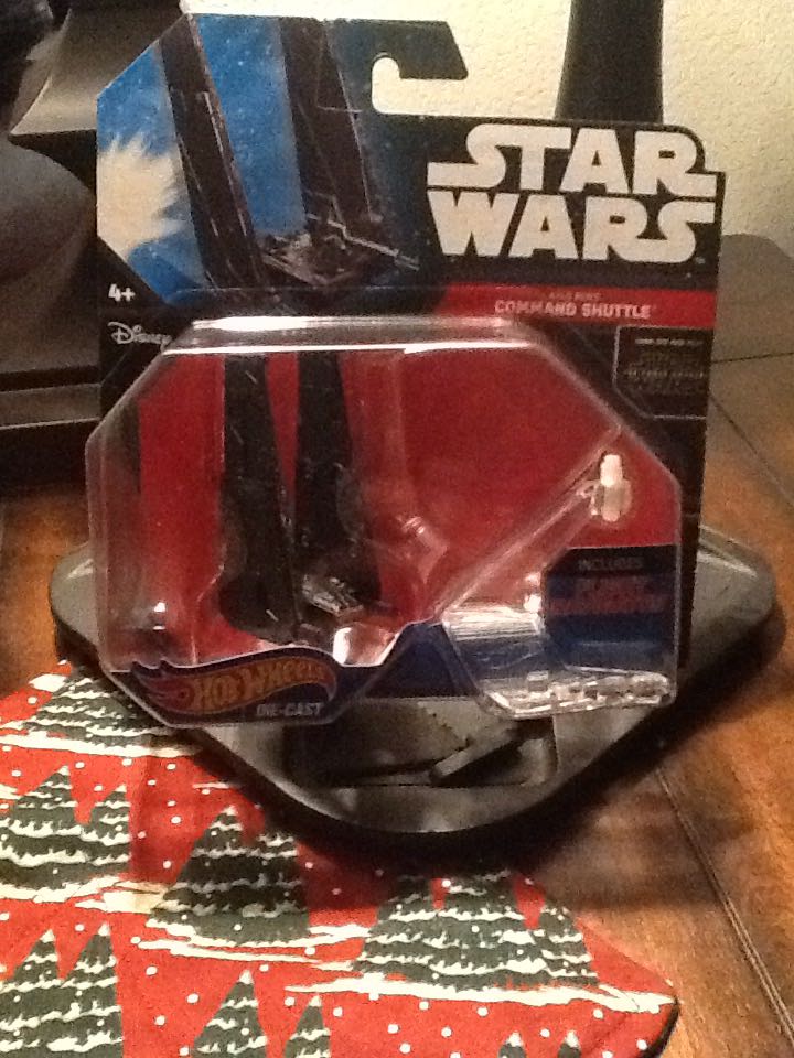 Star Wars Kylo Ren Starship - 2015 Star Wars: The Force Awakens toy car collectible - Main Image 1
