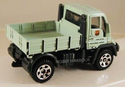 U 300 - Mercedes-Benz Unimog toy car collectible - Main Image 2