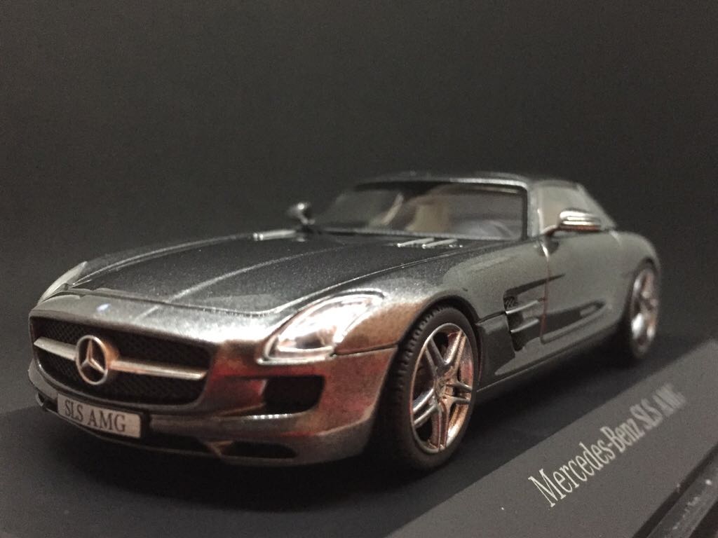 Mercedes-Benz SLS AMG - Schuco toy car collectible - Main Image 1
