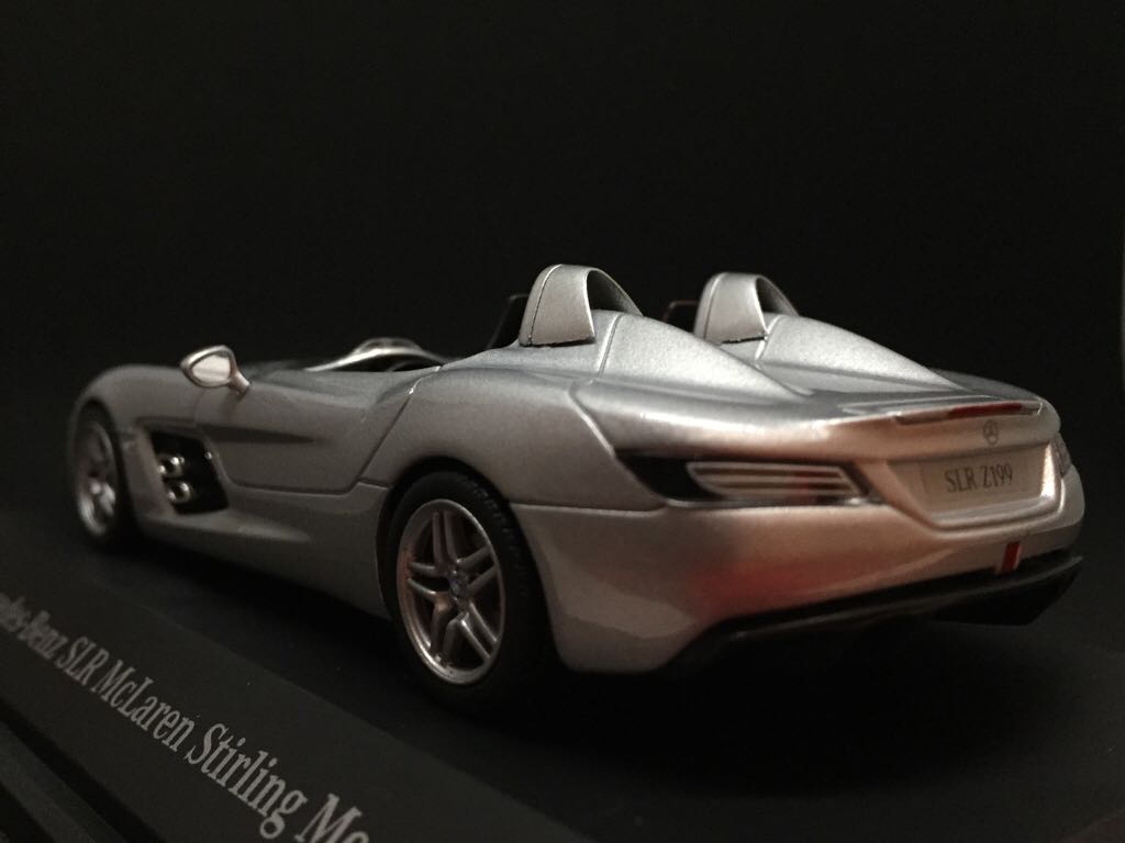 Mercedes-Benz SLR McLaren Stirling Moss - Minichamps toy car collectible - Main Image 2