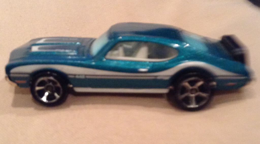 Oldsmobile 442  toy car collectible - Main Image 2