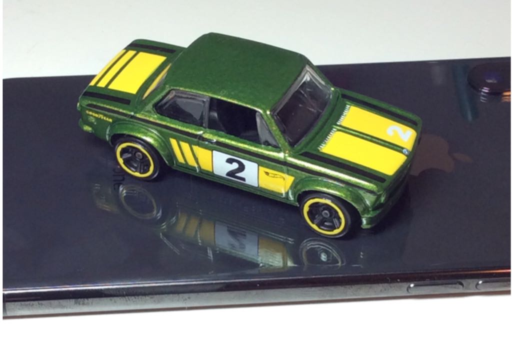 BMW M2 2002 - BMW Series toy car collectible - Main Image 2