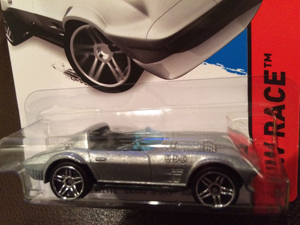 Chevrolet Corvette - ’15 HW Race toy car collectible - Main Image 2