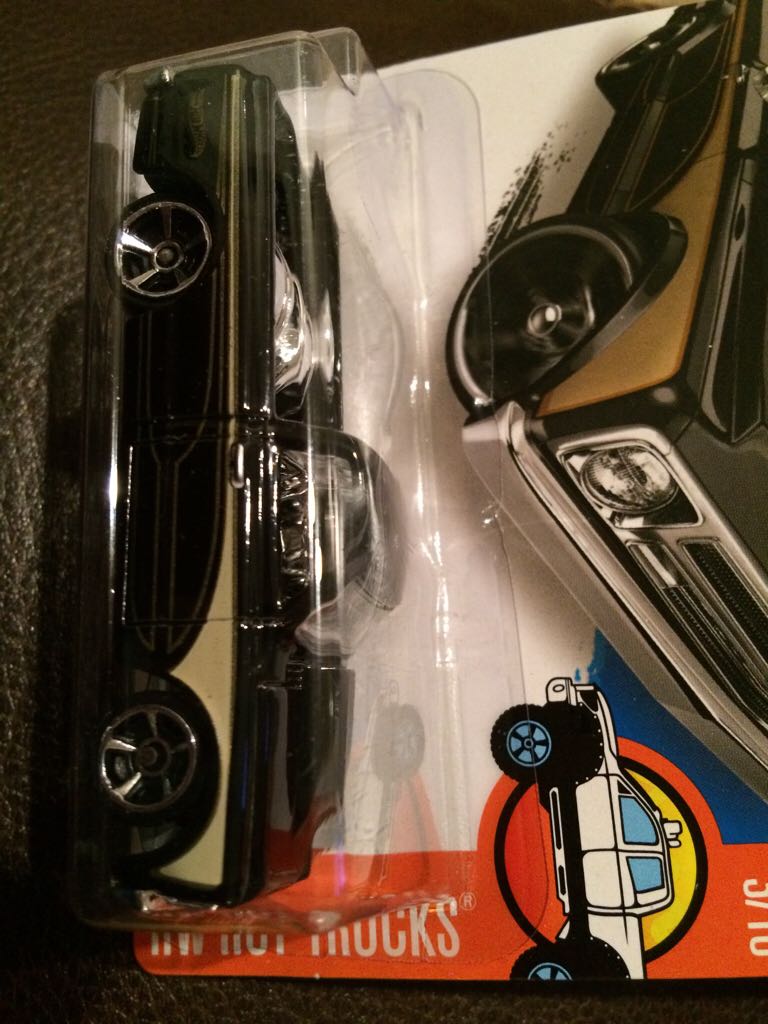 Chevrolet C10 - HW Hot Trucks toy car collectible - Main Image 2