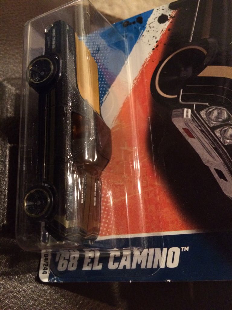 Chevrolet El Camino - 2010 Muscle Mania toy car collectible - Main Image 2