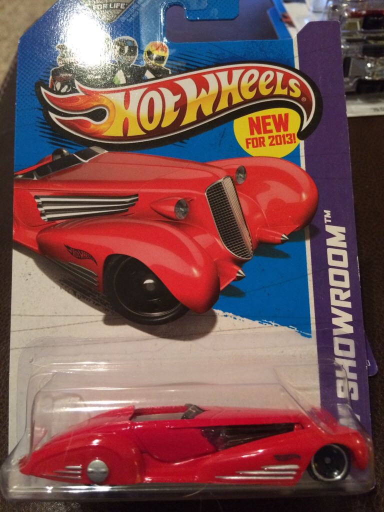 Cruising Lightning Mcqueen