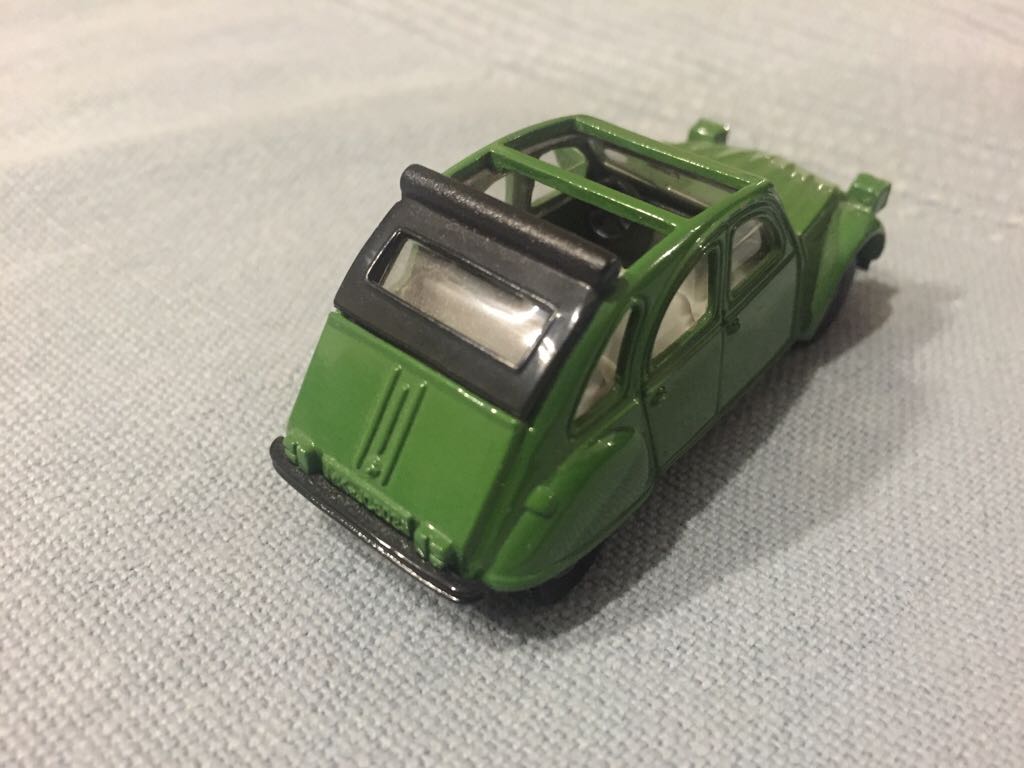 Citroen 2CV6 - Siku Super toy car collectible - Main Image 2