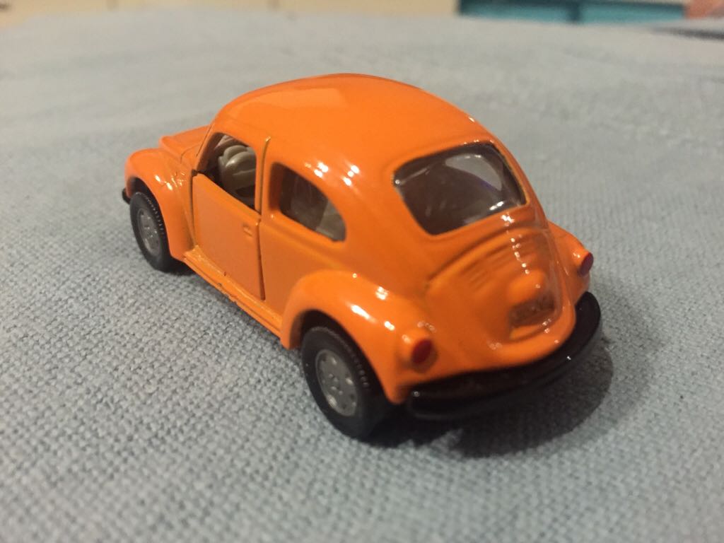 Volkswagen Beetle 1303 LS - Siku Super toy car collectible - Main Image 2