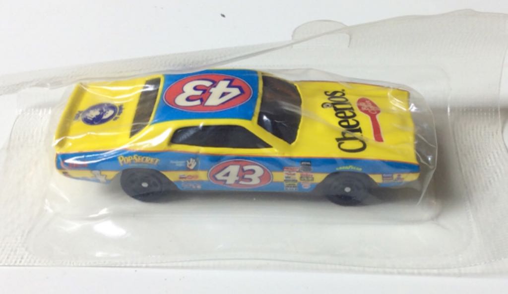 74 Dodge Charger Richard Petty 43 - General Mills - Salute To Petty toy car collectible - Main Image 1