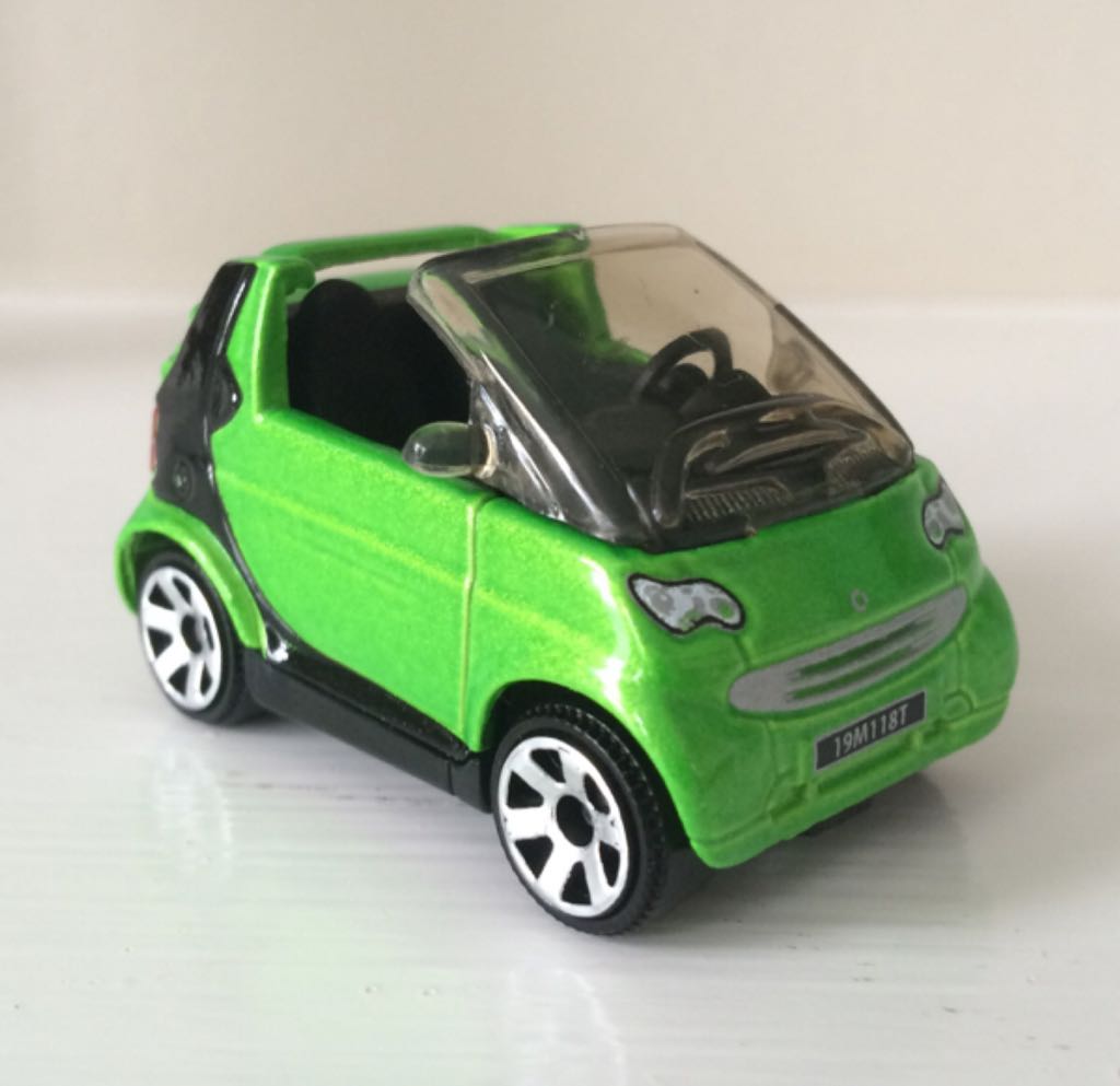 Smart Fortwo - MBX Unboxed toy car collectible - Main Image 1