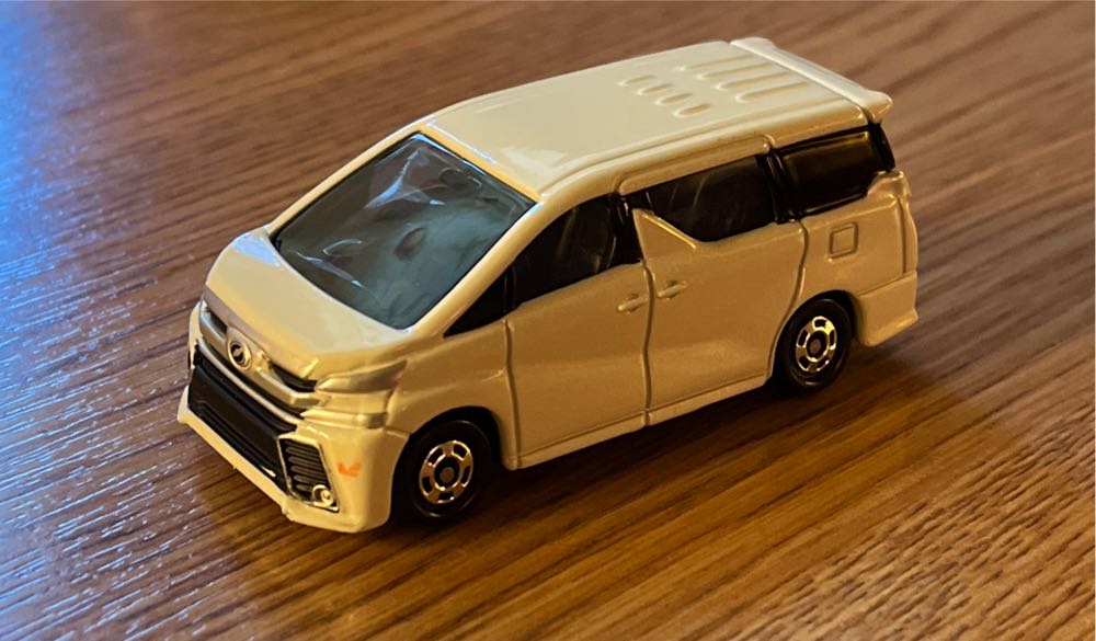 Toyota Vellfire 84.3 - Takara Tomy Regular toy car collectible - Main Image 3