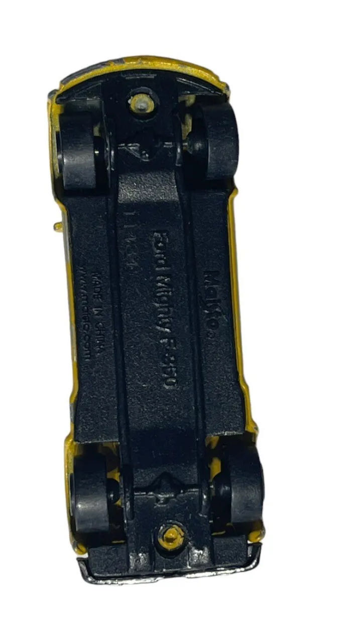 Ford Mighty F350 - Maisto toy car collectible - Main Image 3