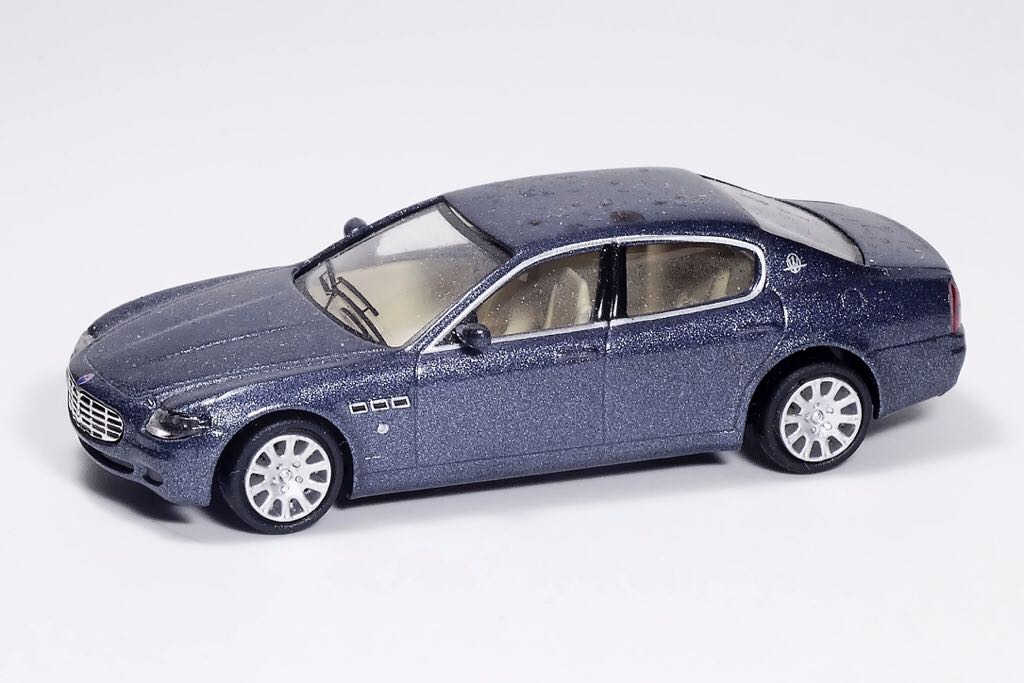 Quattroporte V - Maserati toy car collectible - Main Image 2