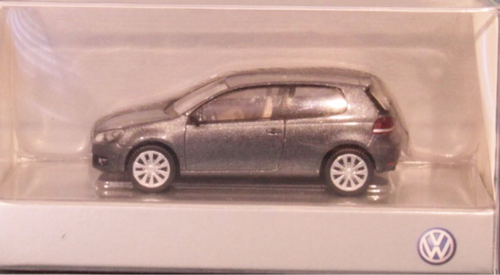 VOLKSWAGEN GOLF - MARK 5 toy car collectible - Main Image 1