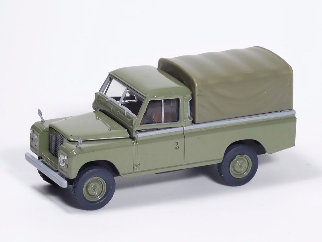 109 Pritsche/Plane - Land Rover toy car collectible - Main Image 2