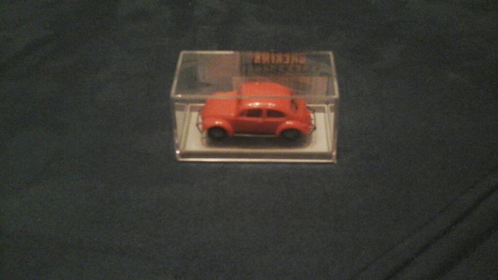 16.1 Tomy Red Toyota Corolla Spacio - CHINA