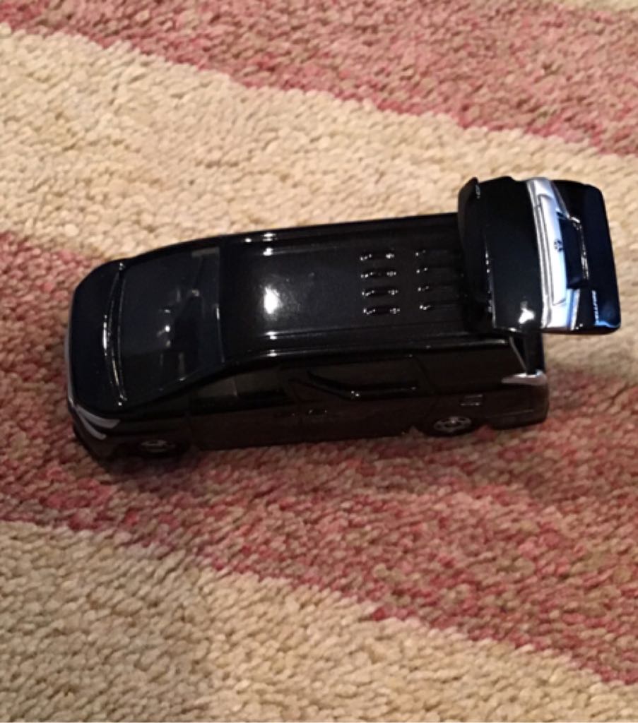 Toyota Vellfire - Tomica New 2015 toy car collectible - Main Image 2
