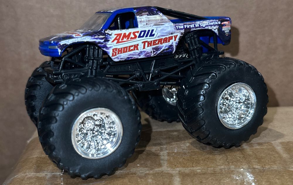 AmsOil Shock Therapy - Monster Jam toy car collectible - Main Image 2