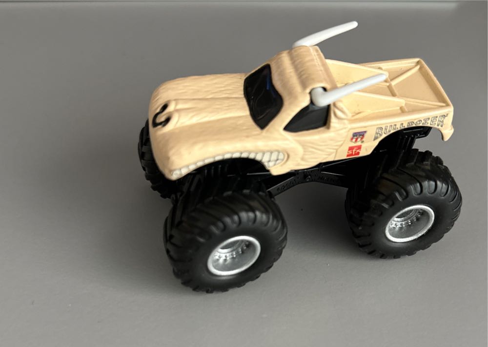 Bulldozer - 2001 Happy Meal toy car collectible - Main Image 2