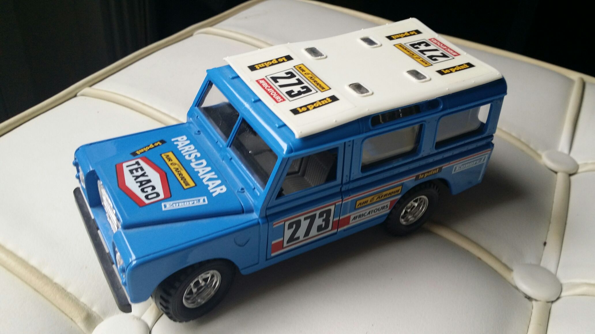 Peugeot 205 GTi black