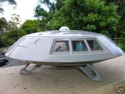 Johnny Lightning Lost In Space Jupitor 2 - Hollywood On Wheels toy car collectible - Main Image 2