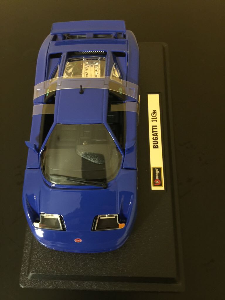 Bugatti - Bburago toy car collectible - Main Image 2