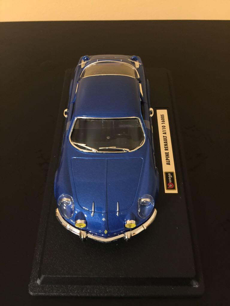 Alpine - Bburago toy car collectible - Main Image 2