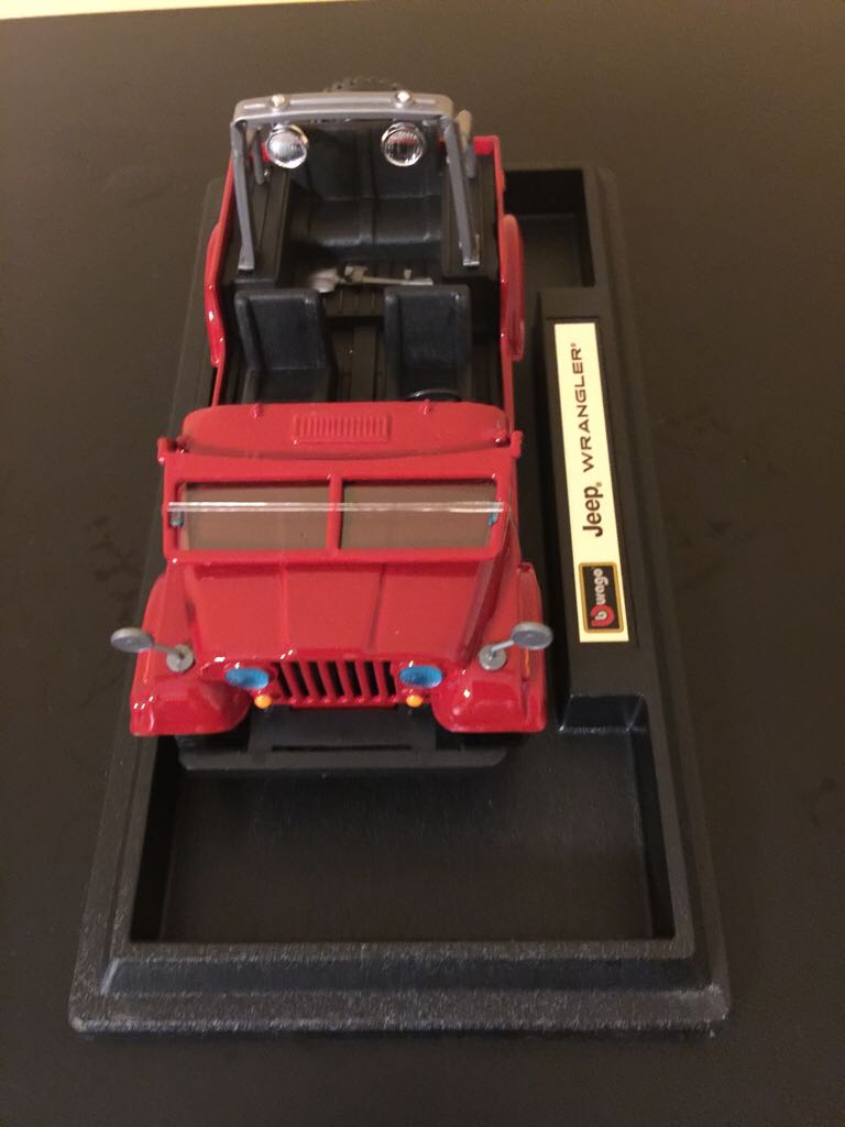 Jeep - Bburago toy car collectible - Main Image 2