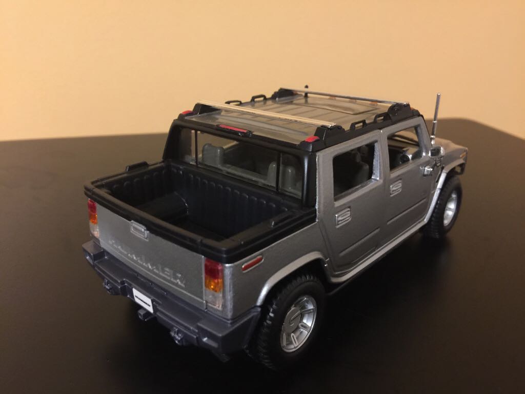 Hummer - Maisto Special Edition toy car collectible - Main Image 2