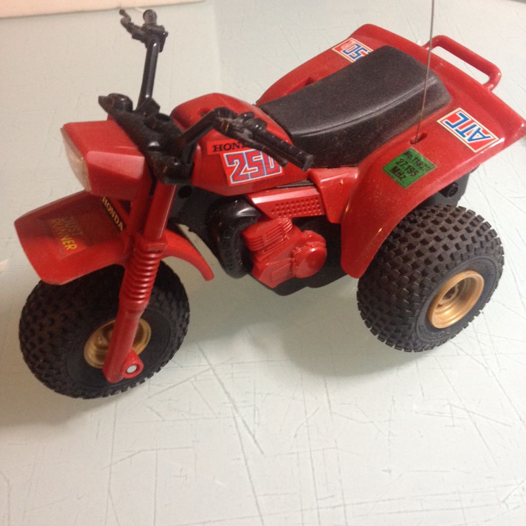 Dust Runner - Shinsei toy car collectible - Main Image 1