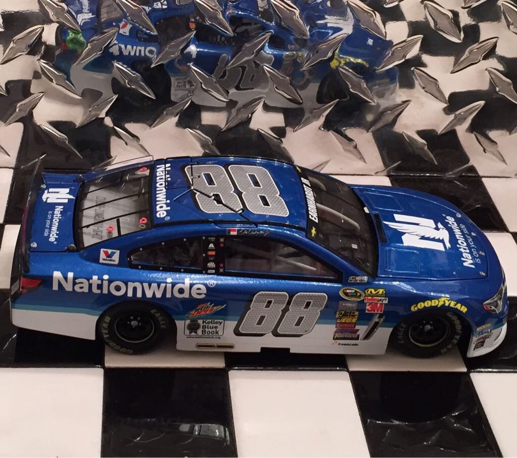 Dale Earnhardt Jr. - NASCAR Sprint Cup Series toy car collectible - Main Image 2