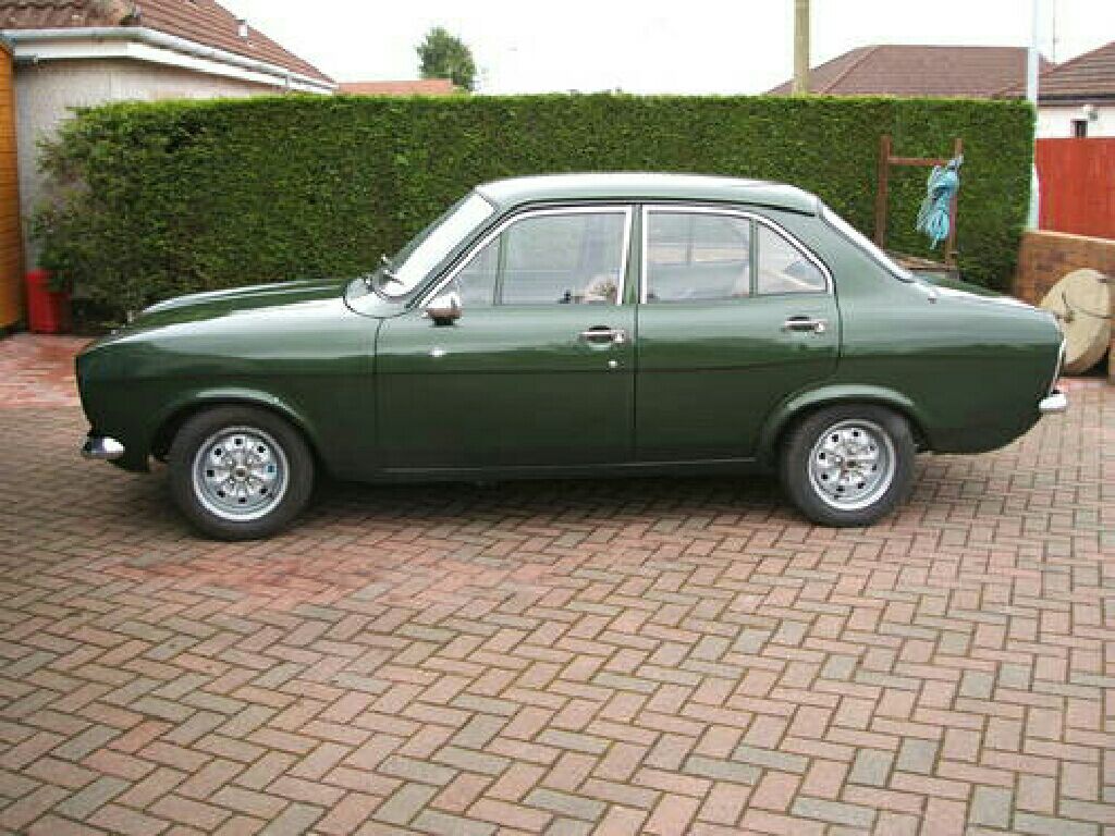 Ford escort mk1 evergreen  toy car collectible - Main Image 1