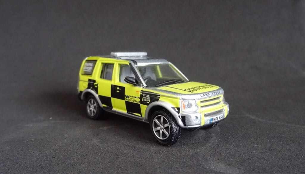 LAND ROVER DISCOVERY POLICE  toy car collectible - Main Image 2