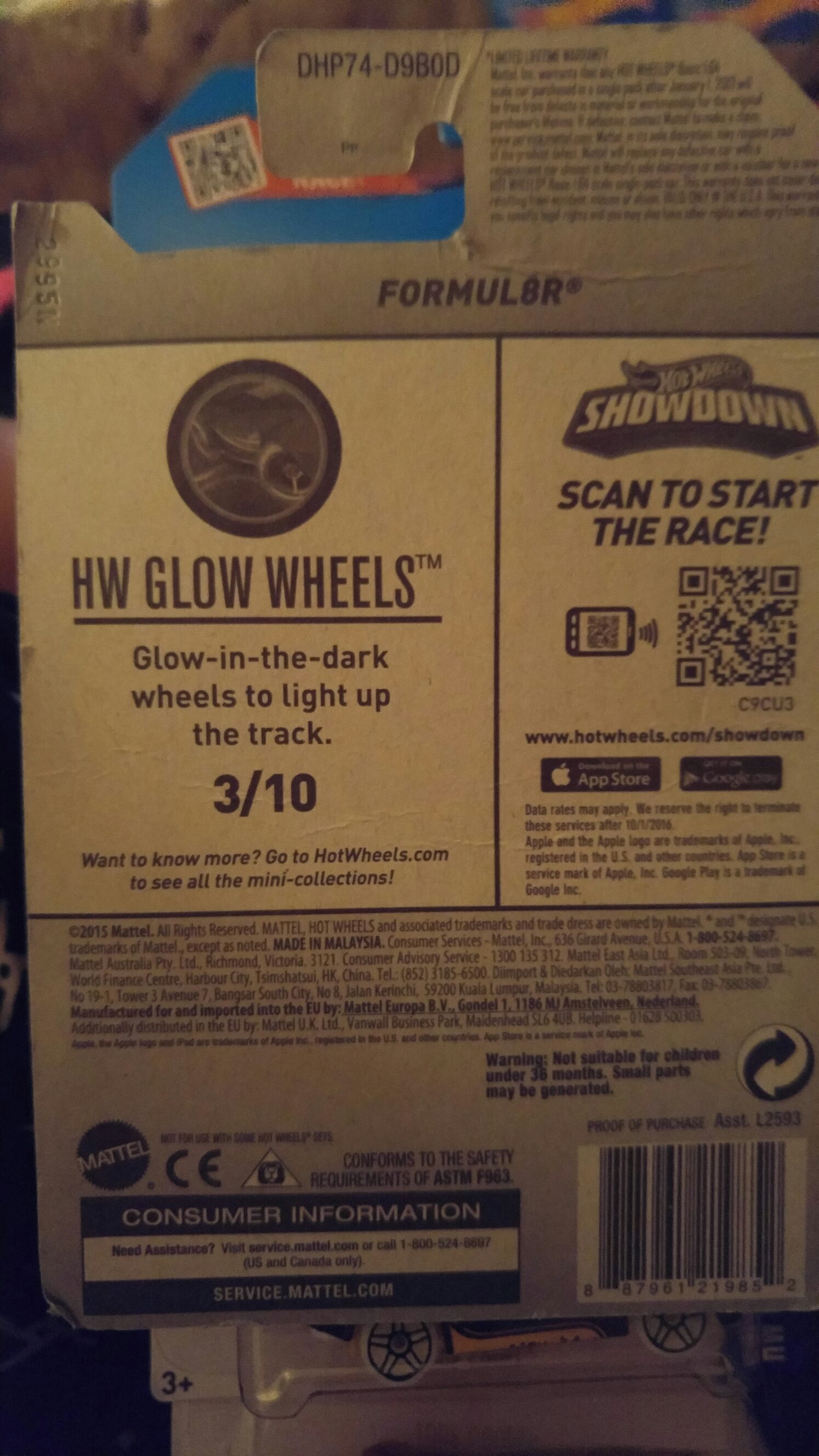 Formul8r - 2016 Glow Wheels toy car collectible - Main Image 2