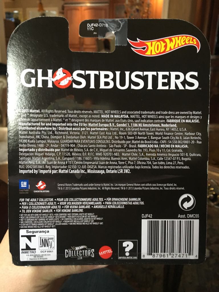 Ghostbusters Ecto-1  toy car collectible - Main Image 2