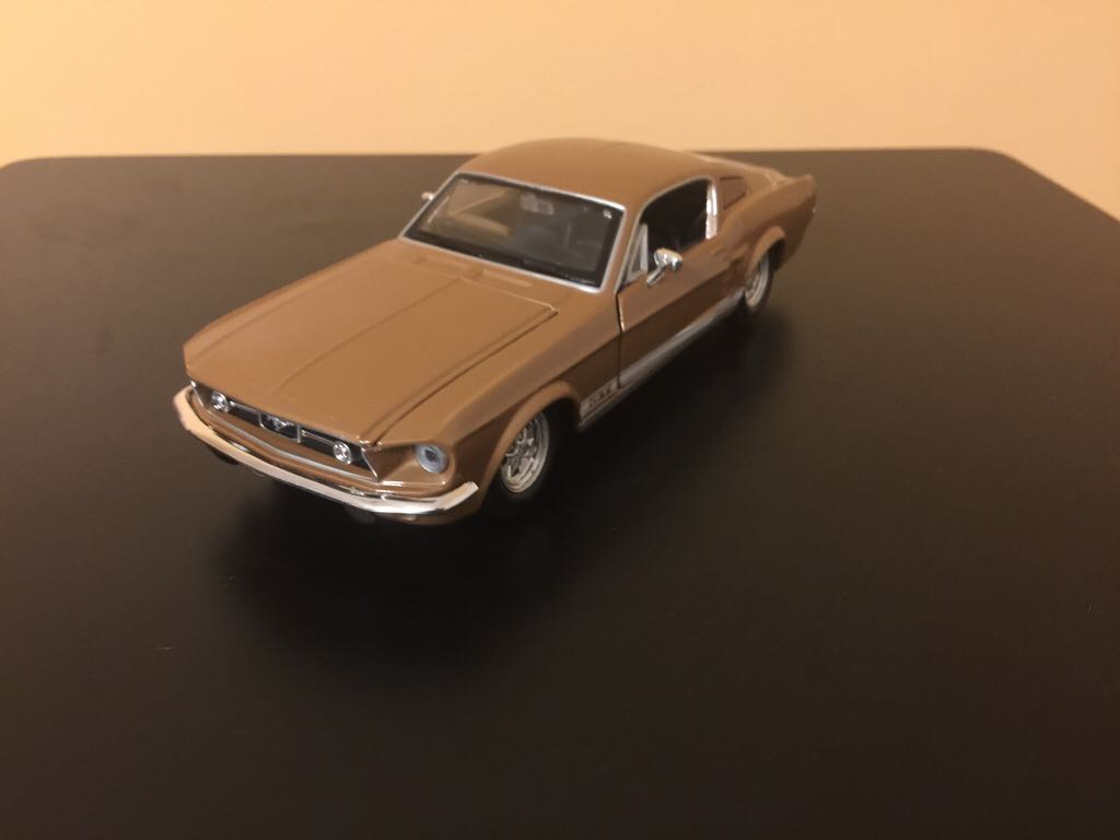 Ford granada mk2 oyster gold