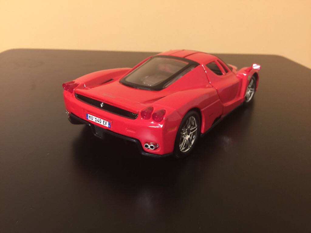 Ferrari - Maisto Assembly Line toy car collectible - Main Image 2