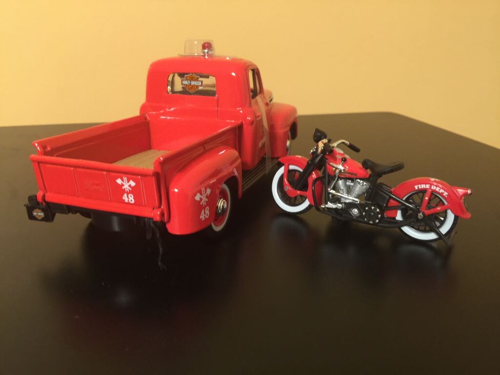 Ford - Maisto Harley Davidson toy car collectible - Main Image 2