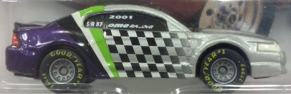 ’99 Mustang GT  - 2001 Editors Choice toy car collectible - Main Image 2