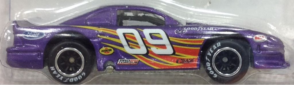 Ford Mustang Cobra - HW Racing - Muscle toy car collectible - Main Image 2