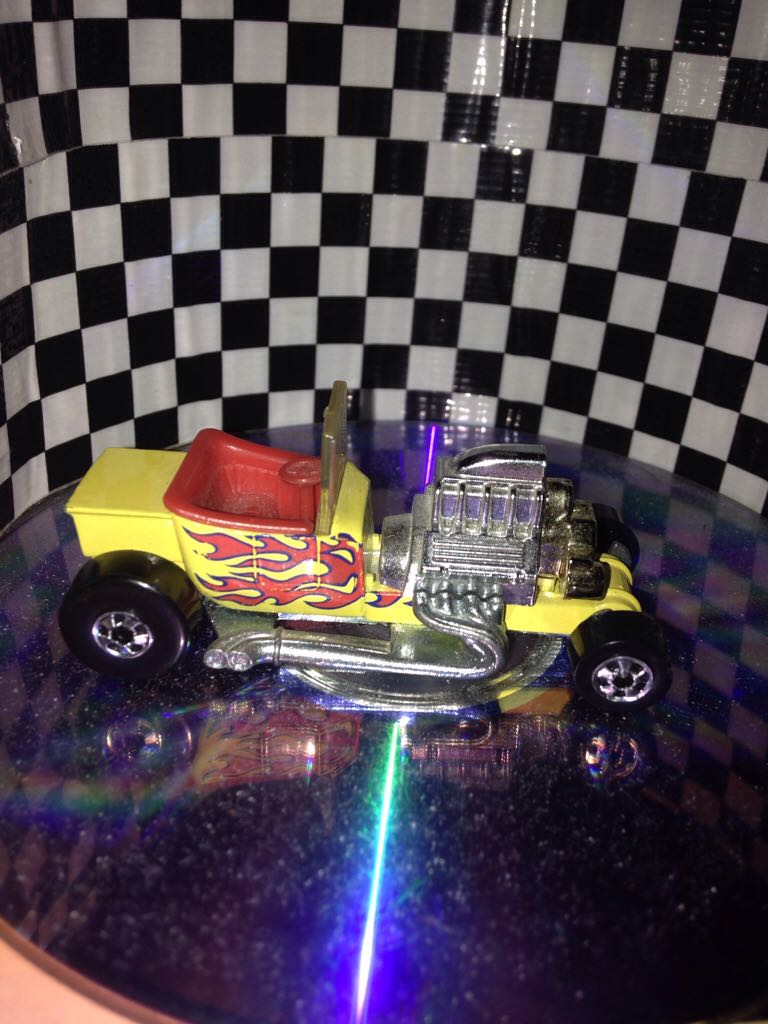 T Bucket  toy car collectible - Main Image 2