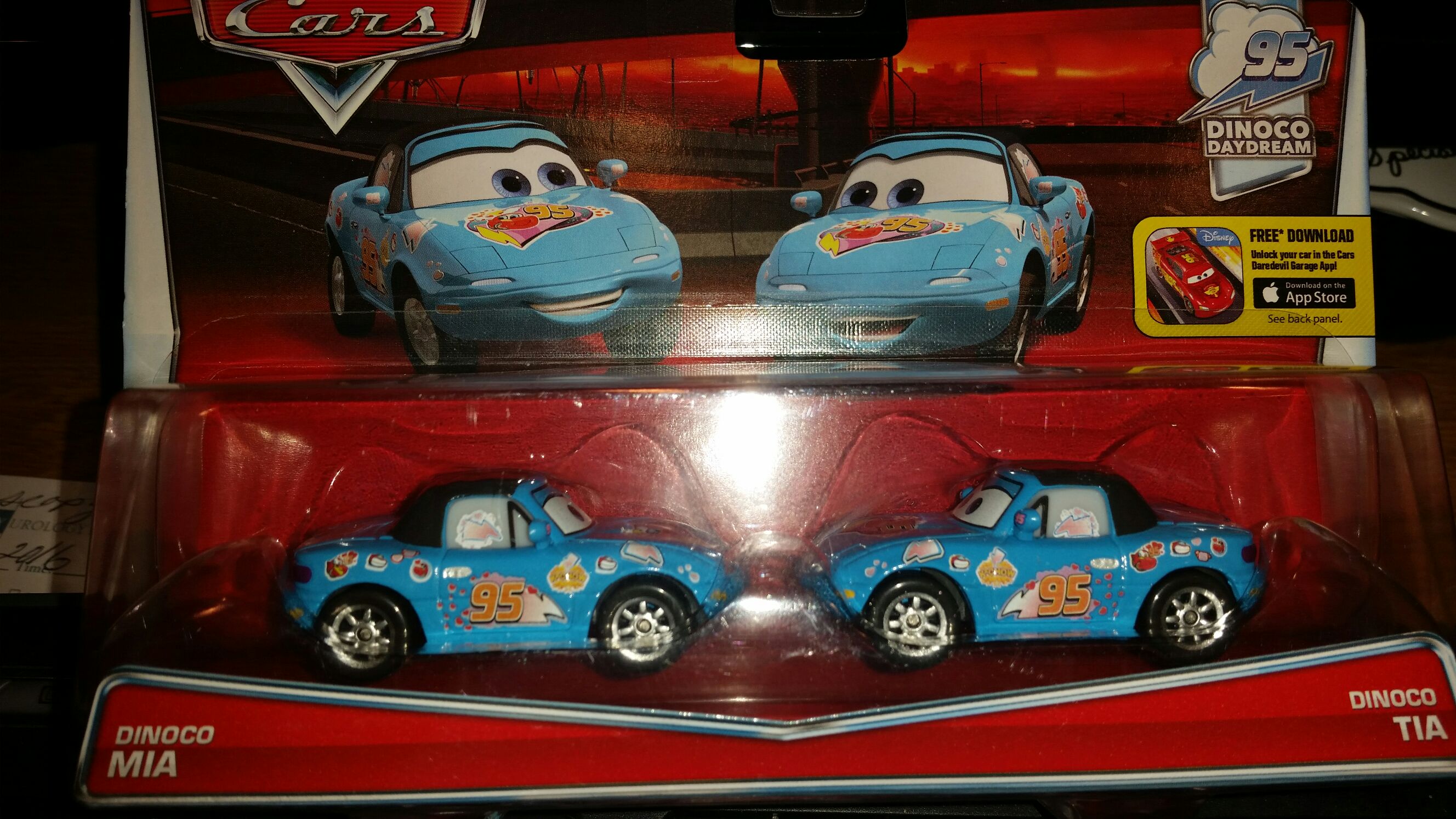 Mia & Tia Dinaco - Dinoco Daydream toy car collectible - Main Image 1