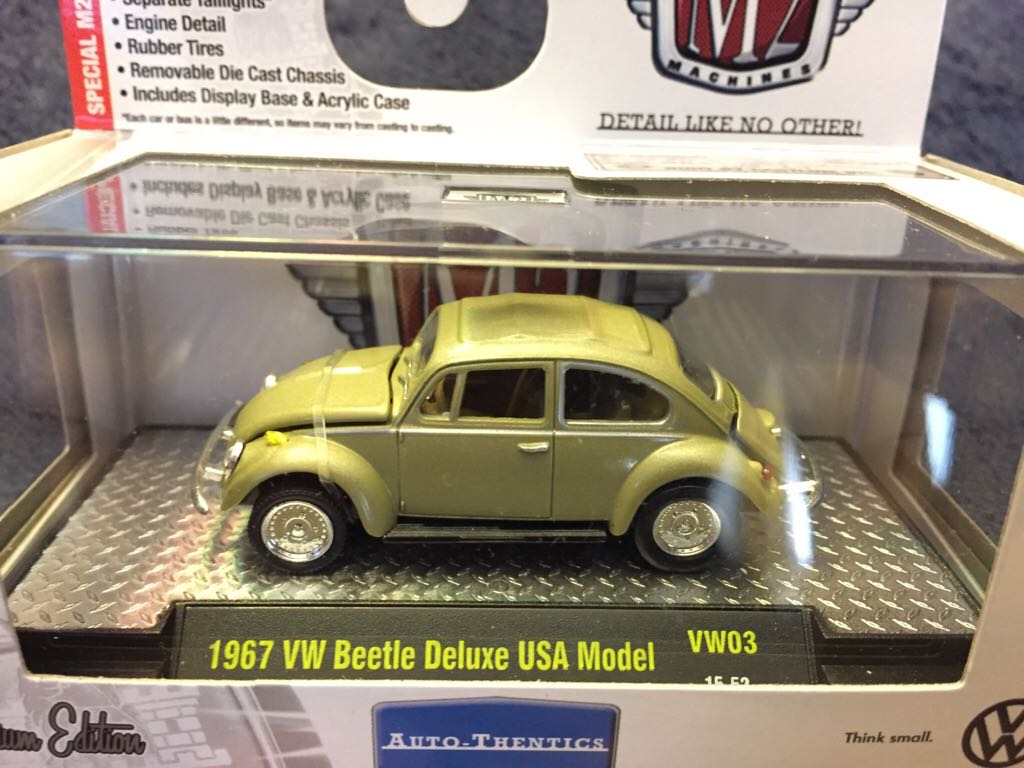 1967 VW Beetle Deluxe USA Model - Auto Thentics toy car collectible - Main Image 1