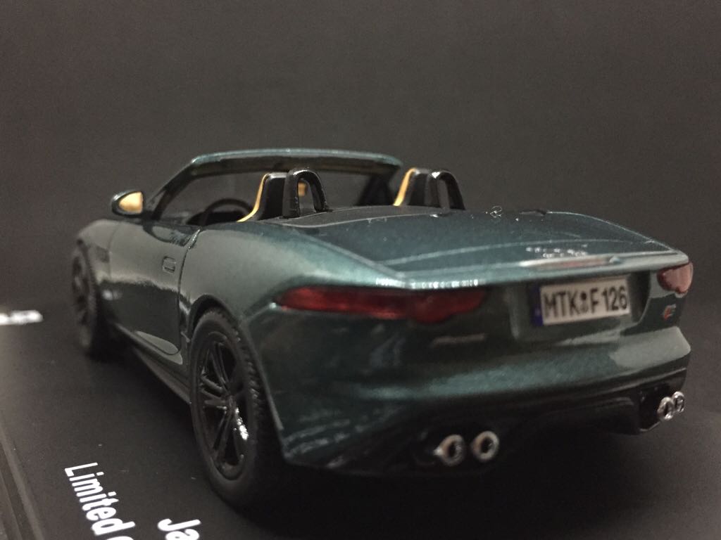 Jaguar F-Type V8-S - Triple 9 toy car collectible - Main Image 2