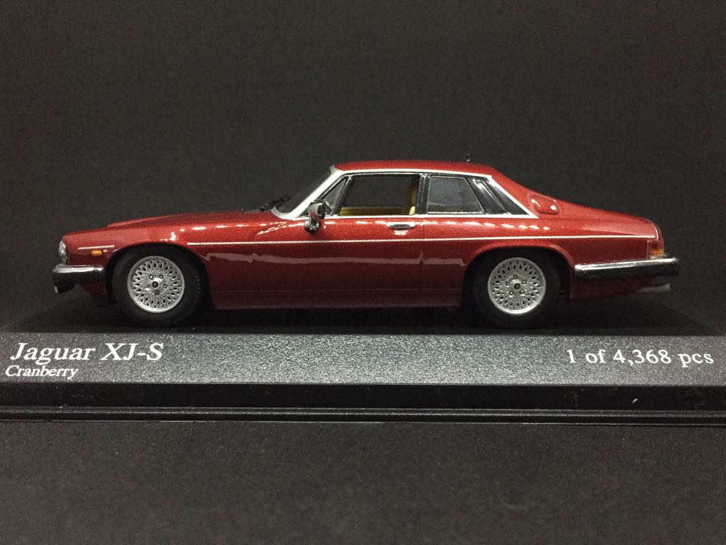 DISNEY MOTORS DM-04 - Mickey 