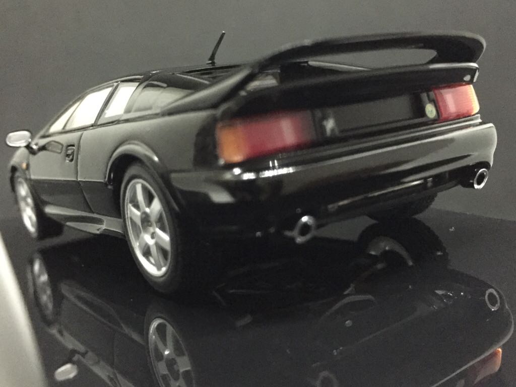 Lotus Esprit - Autoart toy car collectible - Main Image 2