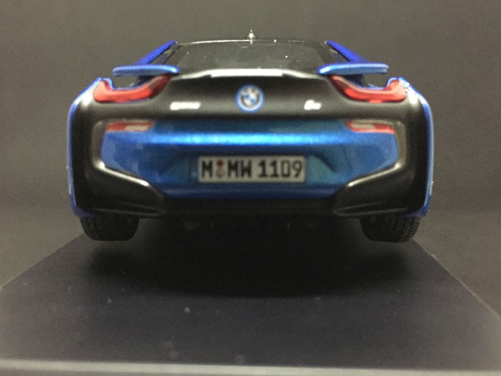BMW I8 - Pull Back Car toy car collectible - Main Image 2